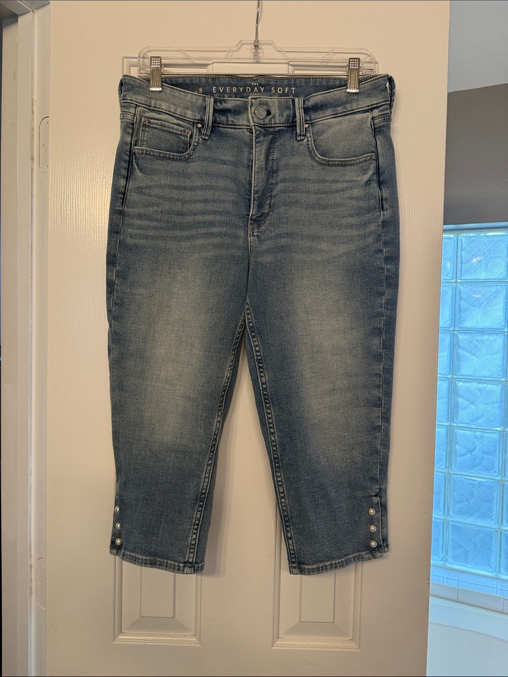 White House Black Market capris